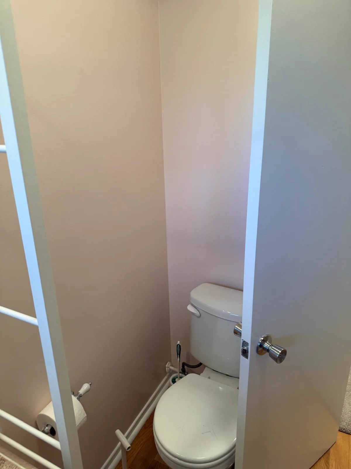 Finished San Gabriel bathroom after cabinet refinishing