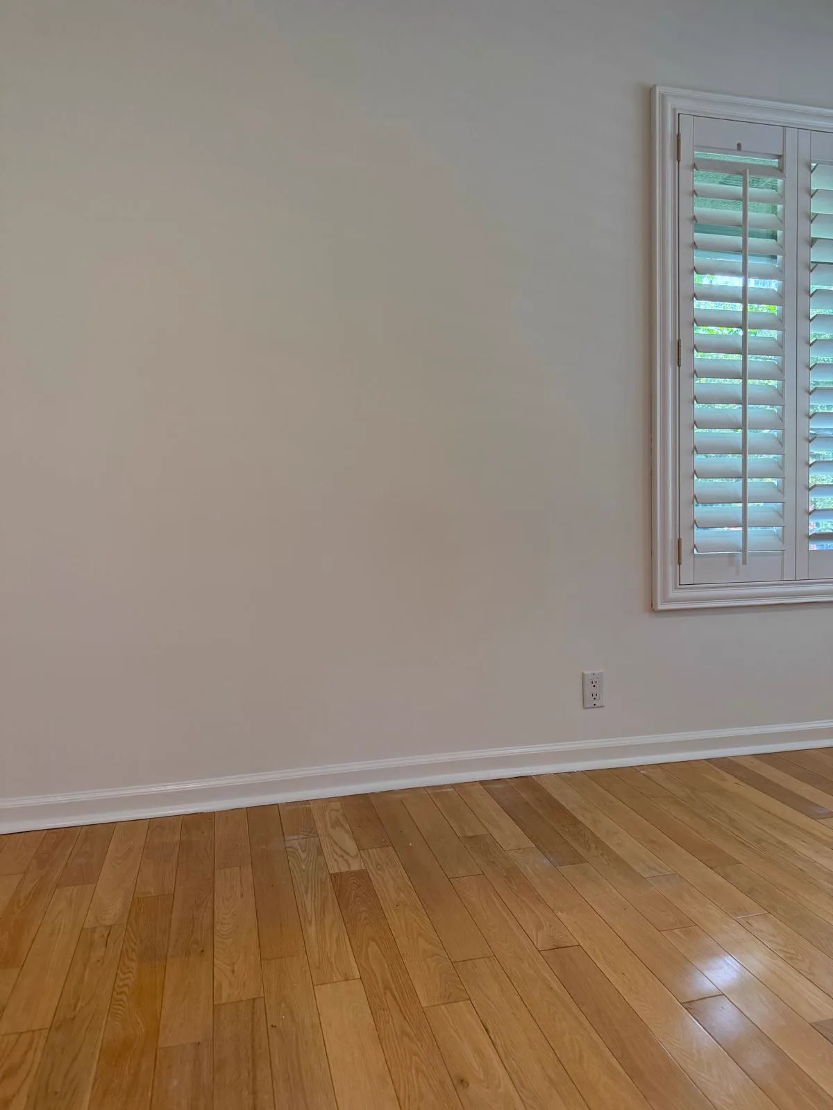 Living room walls and ceiling repainted, San Gabriel