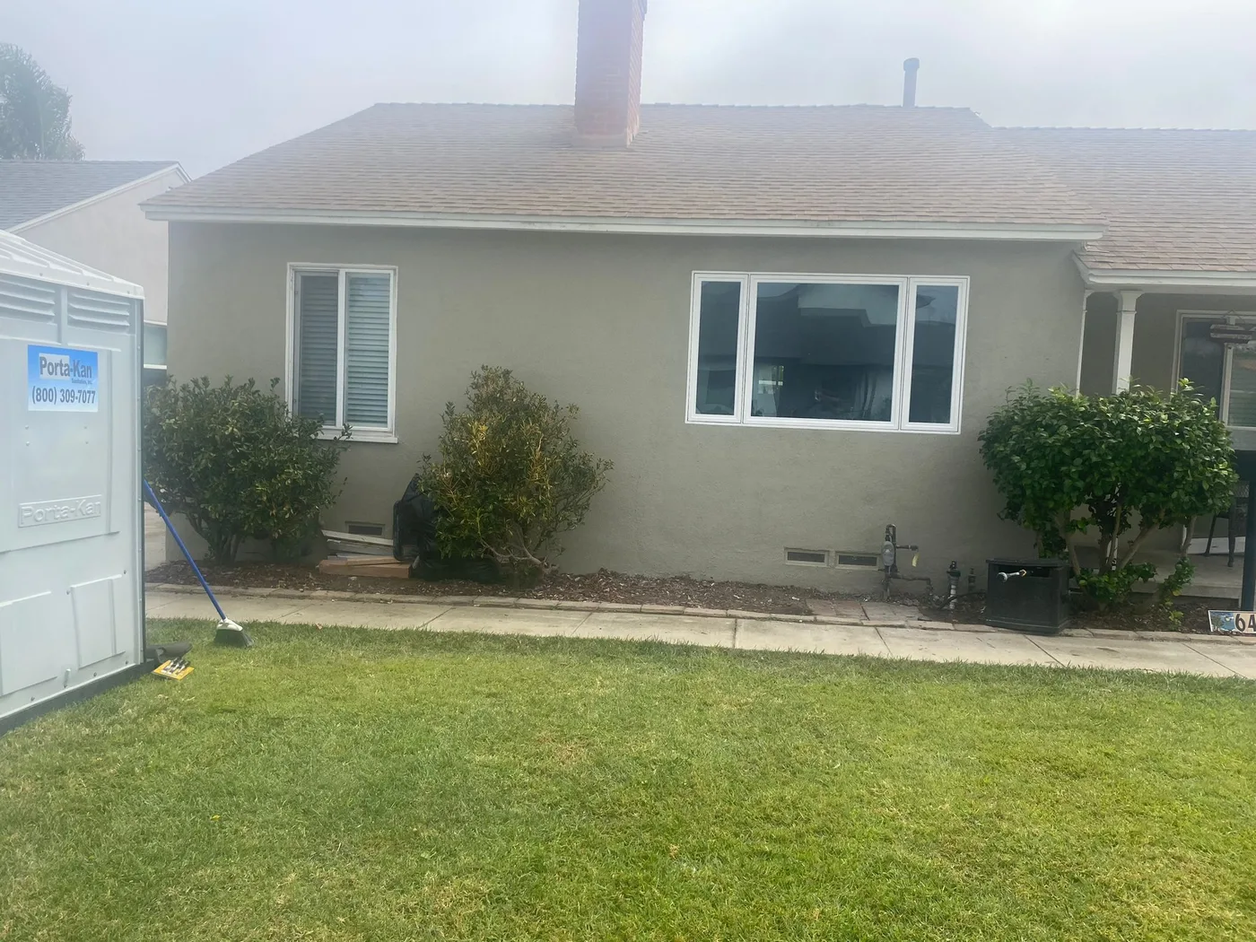 The same South Pasadena side elevation after repainting by Ivan's Pro Painting